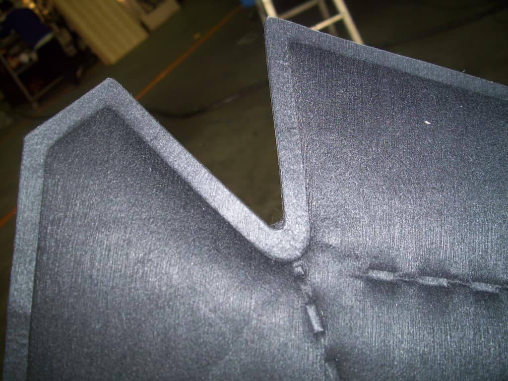 Troqueladora-industrial-pieza-insonorizante-detalle